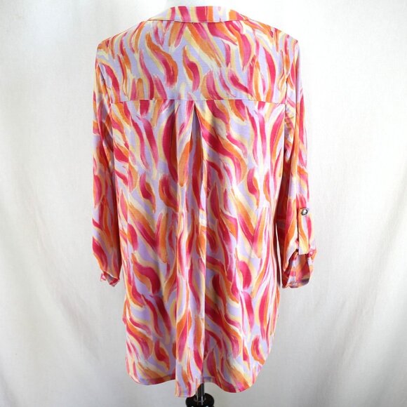 Dear Scarlett Lizzy Top Womens Size L Purple Pink Print 3/4 Sleeve Split Neck - Picture 5 of 7
